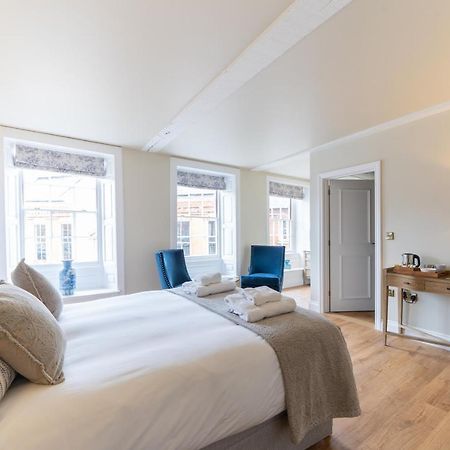 The Ironmongers Boutique Accommodation Ейлшем Екстер'єр фото